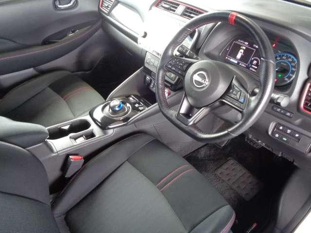 リーフ ニスモ 純正メモリーナビ アラウンドビューモニター LEDヘッドライト プロパイロット エマージェンシーブレーキ サイド・カーテンエアバッグ 寒冷地仕様 ワンオーナー ETC2.0 スマートルームミラー(3枚目)