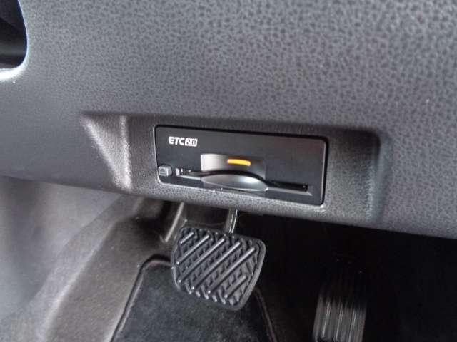 リーフ ニスモ 純正メモリーナビ アラウンドビューモニター LEDヘッドライト プロパイロット エマージェンシーブレーキ サイド・カーテンエアバッグ 寒冷地仕様 ワンオーナー ETC2.0 スマートルームミラー(18枚目)