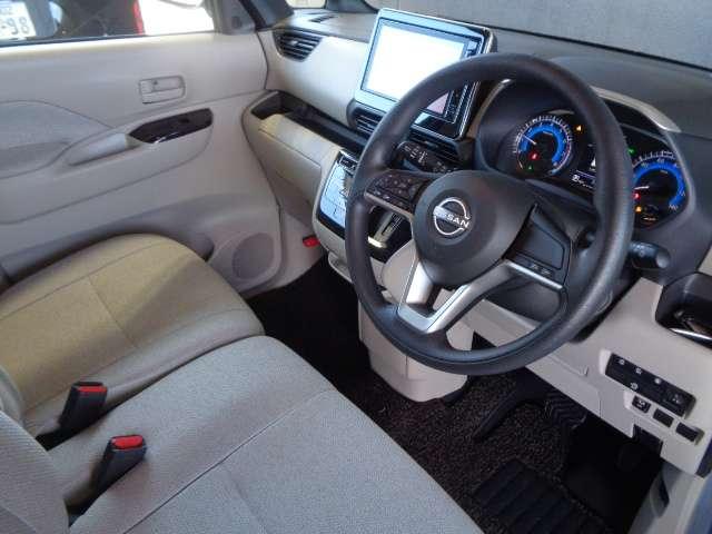 ルークス 660 X 純正メモリーナビ アラモニ 前後衝突軽減ブレーキ ワンオーナー車 禁煙 車線逸脱防止 スマートキー 定期点検記録簿 キーフリー i-stop フルオートエアコン パワーウインドウ LED バックカメラ 盗難防止 ABS(3枚目)