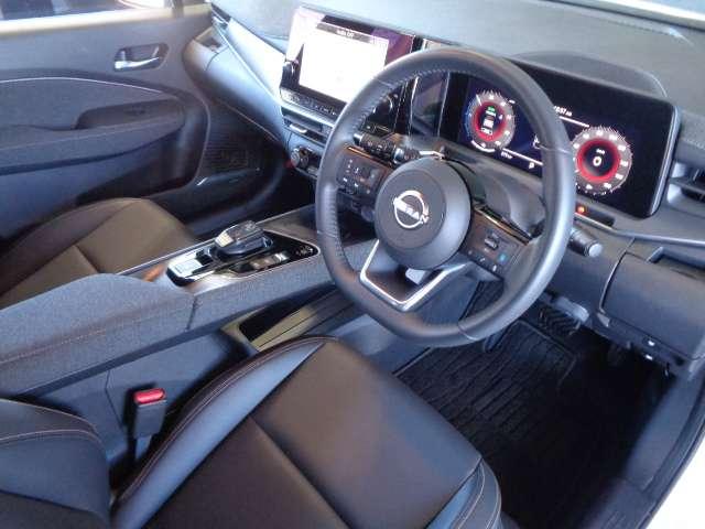 オーラ Ｇ　９０周年記念車　純正メモリーナビ　社有車　展示試乗車　プロパイロット　ＳＯＳコール　アラウンドビューモニター　ＥＴＣ２．０　ドライブレコーダー　スマホ置充電対応　インテリジェントキー（14枚目）