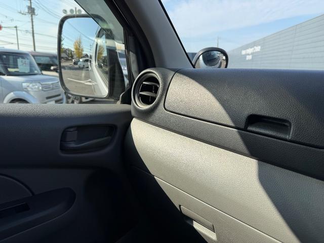 NV350キャラバンバン 2.0 DX ロングボディ 純正メモリーナビゲーション アルミホイール ブレーキサポート 禁煙 助手席エアバック メモリナビ 整備記録簿 キーレスリモコン パワーウインド ワンセグ ETC車載器 ドライブレコーダー AC エアバック PS ナビTV(42枚目)