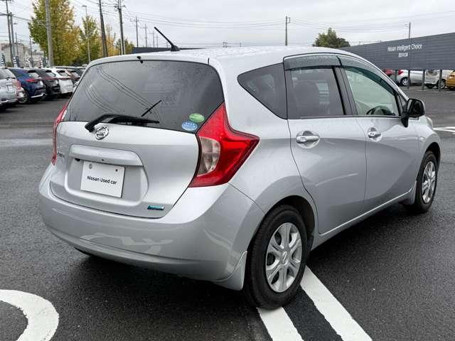 ノート 1.2 X 純正メモリーナビゲーション/TV/インテリジ 禁煙 1オーナー車 記録簿付き スマトキー セキュリティーアラーム キーレス 運転席助手席エアバッグ ナビTV ワンセグ エアコン パワーウィンドウ パワーステアリング ABS メモリーナビ(2枚目)