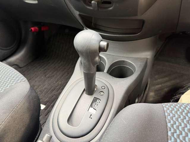 ノート 1.2 X 純正メモリーナビゲーション/TV/インテリジ 禁煙 1オーナー車 記録簿付き スマトキー セキュリティーアラーム キーレス 運転席助手席エアバッグ ナビTV ワンセグ エアコン パワーウィンドウ パワーステアリング ABS メモリーナビ(17枚目)