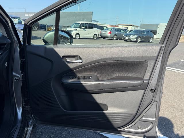 ノート 1.2 X 純正メモリーナビゲーション/フルセグTV/ア リアカメラ 衝突被害軽減ブレ-キ 全方位カメラ 禁煙車 LEDヘッドライト インテリジェントキー 整備記録簿 盗難防止システム ワンセグTV TVナビ サイドカメラ メモリーナビ パワーウィンドウ(36枚目)