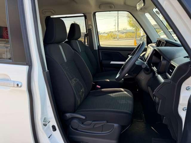 ルーミー 1.0 カスタム G-T 純正メモリーナビゲーション/ 助手席エアバック 禁煙 両側オートスライドドア スマートキープッシュスタート LEDライト クルコン ワンセグテレビ 点検記録簿 ETC付 アルミホイール キーレス ドラレコ ナビ&TV エアバッグ(11枚目)