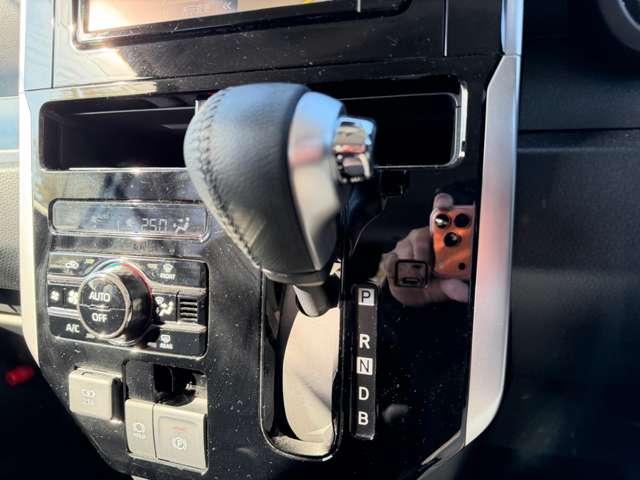 ルーミー 1.0 カスタム G-T 純正メモリーナビゲーション/ 助手席エアバック 禁煙 両側オートスライドドア スマートキープッシュスタート LEDライト クルコン ワンセグテレビ 点検記録簿 ETC付 アルミホイール キーレス ドラレコ ナビ&TV エアバッグ(17枚目)