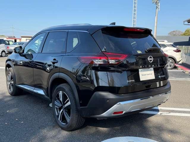 エクストレイル 1.5 G e-4ORCE 4WD純正メモリーナビゲーション ガラスルーフ 1オーナー パークアシスト 禁煙 LEDヘッドランプ ナビTV スマートキー レーダークルーズ LKA キーフリー ETC 4WD アルミホイール メモリーナビ 記録簿 バックカメラ(7枚目)