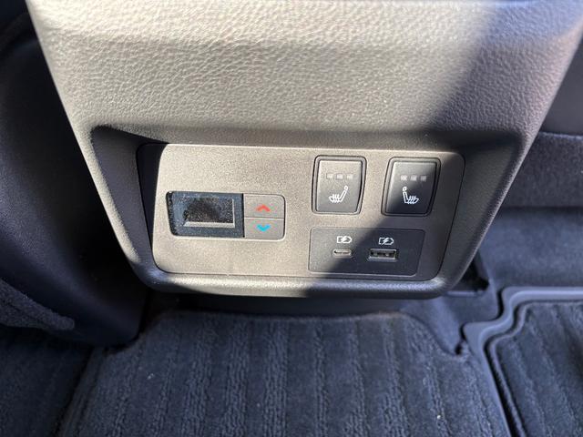 後席シートヒーター　ＵＳＢ　タイプＣ