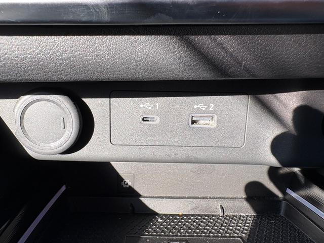 運転席　ＵＳＢ　タイプＣ