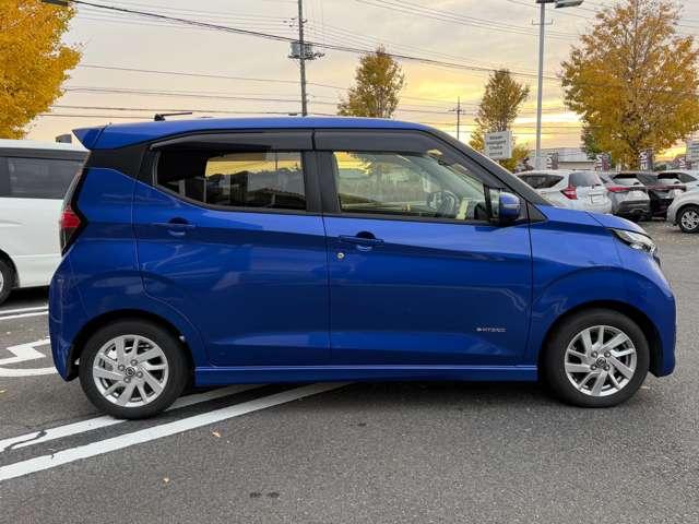 デイズ ６６０　ハイウェイスターＸ　純正メモリーナビゲーション／フルセグＴＶ／ア　ブレーキサポート　禁煙　全周囲カメラ　ＬＥＤ　ドライブレコーダー　イモビライザー　インテリジェントキー　バックカメラ　ナビＴＶ　アイドリングストップ　オートエアコン　デュアルエアバッグ　記録簿　ＡＢＳ（8枚目）