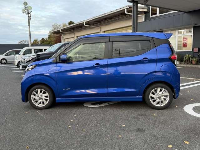 デイズ ６６０　ハイウェイスターＸ　純正メモリーナビゲーション／フルセグＴＶ／ア　ブレーキサポート　禁煙　全周囲カメラ　ＬＥＤ　ドライブレコーダー　イモビライザー　インテリジェントキー　バックカメラ　ナビＴＶ　アイドリングストップ　オートエアコン　デュアルエアバッグ　記録簿　ＡＢＳ（9枚目）