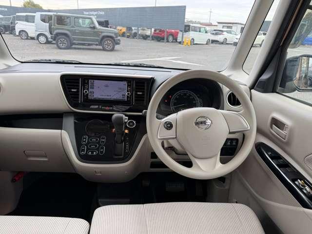 デイズルークス ６６０　Ｘ　純正メモリーナビゲーション／アラウンドビ　プリクラッシュ　全周囲　アイドリングストップ機能　禁煙　Ｓキー　ナビＴＶ　イモビライザー　点検記録簿付　運転席エアバック　デュアルエアバッグ　バックカメラ　フルオートエアコン　パワーウィンドウ　ＡＢＳ（4枚目）