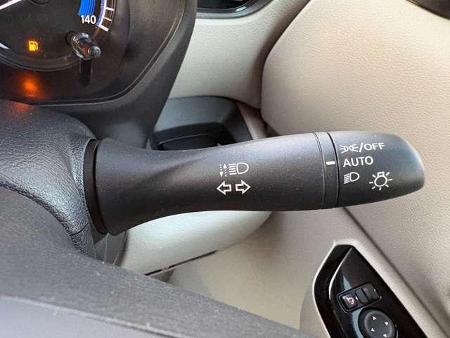 ルークス ６６０　Ｘ　純正メモリーナビゲーション／フルセグＴＶ／ア　アラモニ　前後衝突軽減ブレーキ　禁煙　スマートキー　定期点検記録簿　キーフリー　ｉ－ｓｔｏｐ　フルオートエアコン　パワーウインドウ　ＬＥＤ　バックカメラ　盗難防止　カーテンエアバッグ　Ｗエアバック（19枚目）