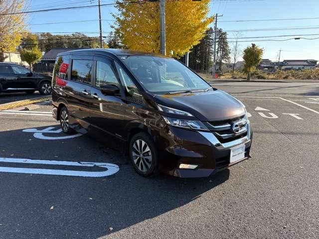 セレナ ２．０　ハイウェイスター　純正メモリーナビゲーション／フルセグＴＶ／ア　スマートキー＆プッシュスタート　メモリーナビゲーション　ＬＥＤ　キーレス　禁煙　ナビＴＶ　点検記録簿　ＥＴＣ車載器　ダブルエアバック　ワンセグテレビ　アルミホイル　ＡＢＳ　ドライブレコーダー　エアコン（5枚目）