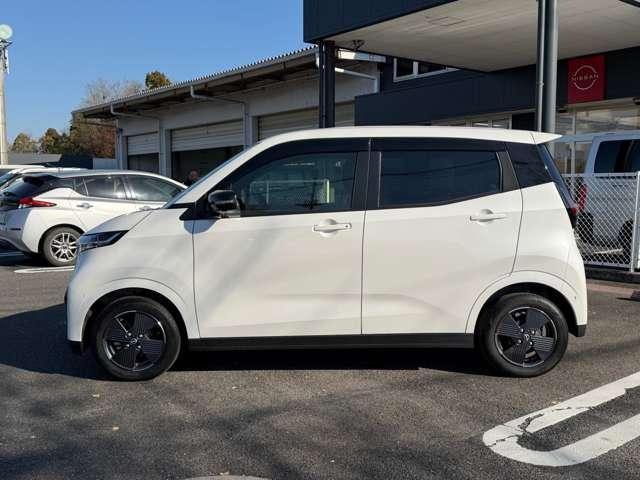 サクラ Ｘ　ワイド保証１年付（期間中走行距離無制限）　アラウンドヴューモニター　運転席エアバック　ＡＡＣ　ＬＥＤヘッドランプ　スマートキー　ＥＴＣ　盗難防止システム　禁煙車　キーレスエントリー　ワンオーナー　バックモニター　パワーステアリング　ＡＢＳ（9枚目）