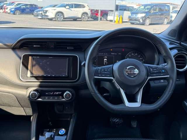 キックス １．２　Ｘ　（ｅ－ＰＯＷＥＲ）　社外メモリーナビゲーション／ＴＶ／アラウンド　ナビ＆ＴＶ　追従クルコン　スマートキー　ＬＥＤヘッド　レーンアシスト　パワーステアリング　禁煙車　盗難防止システム　ＥＴＣ　整備記録簿有　メモリーナビ　サイドエアバッグ　アルミ　ＡＡＣ　キーレス（4枚目）