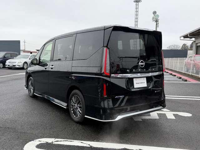 セレナ １．４　ｅ－ＰＯＷＥＲＡＵＴＥＣＨ純正メモリーナビゲーション　スマートキー　アラウンドモニター　車線逸脱警報　ＬＥＤライト　ワンオーナー　両側パワースライドドア　禁煙　バックモニター　メモリーナビ　ＥＴＣ　記録簿　アルミホイール　レーダークルーズ（16枚目）