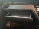 助手席 収納スペース