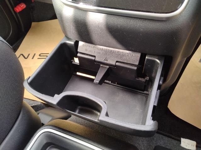 セレナ ｅ－パワー　ハイウェイスターＶ　１．２　ｅ－ＰＯＷＥＲ　ハイウェイスターＶ　プロパイロット　全周囲カメラ　純正１０インチナビ　両側電動スライドドア（ハンズフリー機能付き）　ＬＥＤヘッドライト＆フォグ　前後ドラレコ　ＥＴＣ　エマブレ（24枚目）