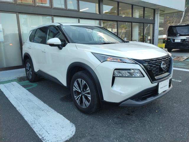 エクストレイル X e-4ORCE エクストリーマーX 当社試乗車を販売 4WD プロパイロット 純正12.3インチナビ 全周囲カメラ LEDヘッドライト&フォグ リヤフォグ 電動シート 前後シートヒーター ステアヒーター 電動リヤゲート SOSスイッチ(23枚目)