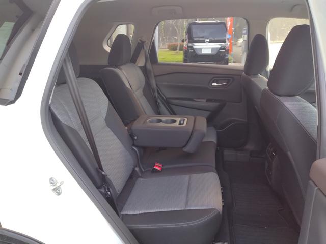 エクストレイル X e-4ORCE エクストリーマーX 当社試乗車を販売 4WD プロパイロット 純正12.3インチナビ 全周囲カメラ LEDヘッドライト&フォグ リヤフォグ 電動シート 前後シートヒーター ステアヒーター 電動リヤゲート SOSスイッチ(36枚目)