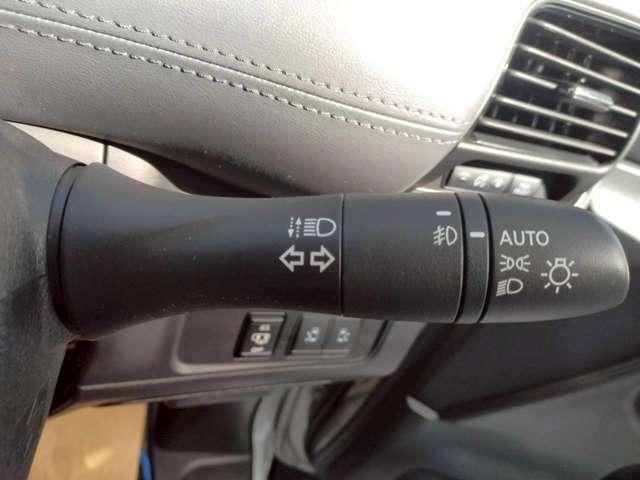 セレナ 1.2 e-POWER ハイウェイスター V プロパイロット 純正10インチナビ 純正11 360°カメラ エマジェンシーブレーキ 1オナ スマキー バックカメラ 禁煙 LED レーンアシスト 点検記録簿付 ETC ドラレコ イモビ サイドカーテンエアバック フルオートエアコン エアバック(17枚目)