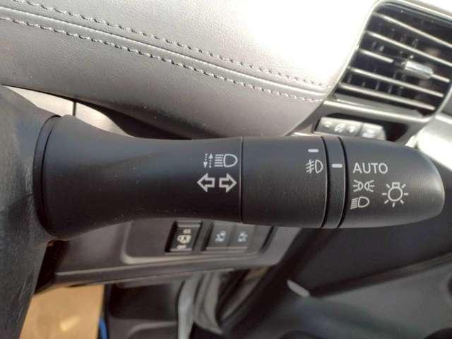 セレナ 1.2 e-POWER ハイウェイスター V プロパイロット 純正10インチナビ 純正11 360°カメラ エマジェンシーブレーキ 1オナ スマキー バックカメラ 禁煙 LED レーンアシスト 点検記録簿付 ETC ドラレコ イモビ サイドカーテンエアバック フルオートエアコン エアバック(18枚目)