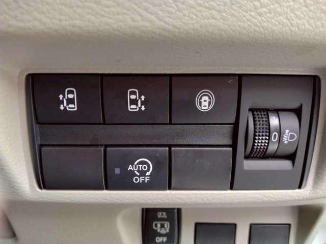 ルークス ６６０　Ｘ　純正９インチナビ　全周囲カメラ　アラモニ　前後衝突軽減ブレーキ　ワンオーナー車　禁煙　車線逸脱防止　ＥＴＣ　定期点検記録簿　キーフリー　ｉ－ｓｔｏｐ　フルオートエアコン　パワーウインドウ　ＬＥＤ　バックカメラ　盗難防止　Ｗエアバック（8枚目）