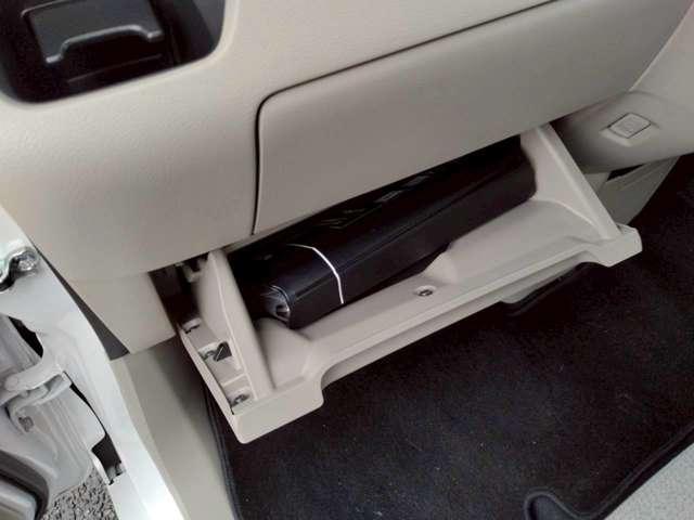 ルークス ６６０　Ｘ　純正９インチナビ　全周囲カメラ　アラモニ　前後衝突軽減ブレーキ　ワンオーナー車　禁煙　車線逸脱防止　ＥＴＣ　定期点検記録簿　キーフリー　ｉ－ｓｔｏｐ　フルオートエアコン　パワーウインドウ　ＬＥＤ　バックカメラ　盗難防止　Ｗエアバック（20枚目）