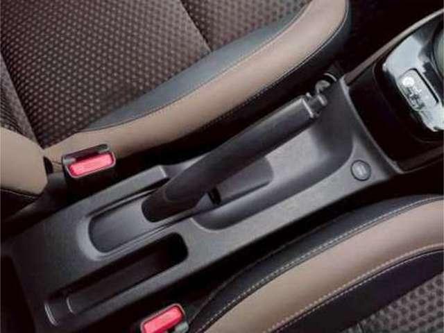 ノート e-パワー メダリスト 限定 独自企画 特 価 販 売 E-POWERメダリスト LEDヘッドライト&フォグ オートエアコン エマブレ 車線逸脱 ETC インテリキー プッシュスタート 純正アルミホイール(11枚目)