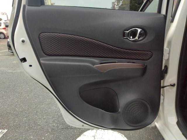 ノート e-パワー メダリスト 限定 独自企画 特 価 販 売 E-POWERメダリスト LEDヘッドライト&フォグ オートエアコン エマブレ 車線逸脱 ETC インテリキー プッシュスタート 純正アルミホイール(36枚目)