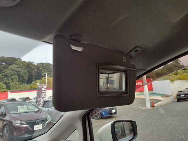 ノート e-パワー メダリスト 限定 独自企画 特 価 販 売 E-POWERメダリスト LEDヘッドライト&フォグ オートエアコン エマブレ 車線逸脱 ETC インテリキー プッシュスタート 純正アルミホイール(38枚目)