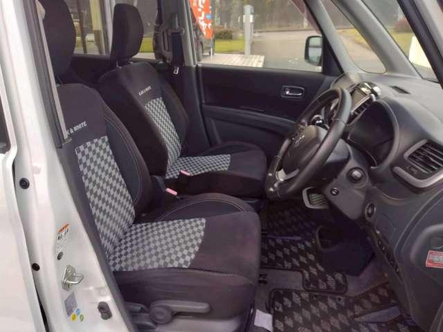 ソリオ ブラック&ホワイトII-DJE 限定 独自企画 特 価 販売 社外ナビ ETC オートエアコン 両側スライドドア(左側電動) シートヒーター HIDヘッドライト フォグランプ プッシュスタート 純正アルミホイール(18枚目)