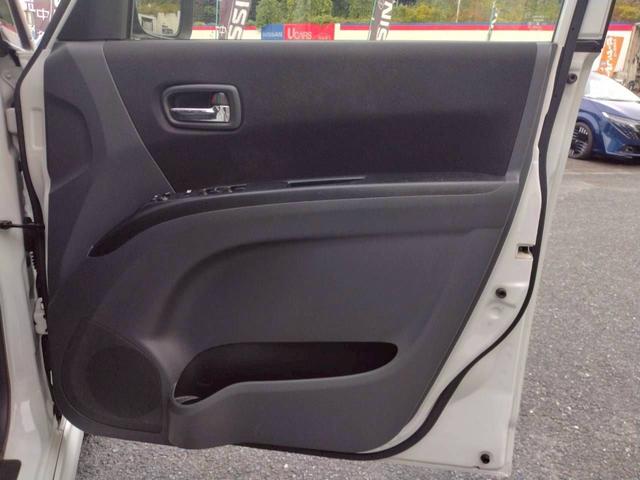 ソリオ ブラック&ホワイトII-DJE 限定 独自企画 特 価 販売 社外ナビ ETC オートエアコン 両側スライドドア(左側電動) シートヒーター HIDヘッドライト フォグランプ プッシュスタート 純正アルミホイール(39枚目)