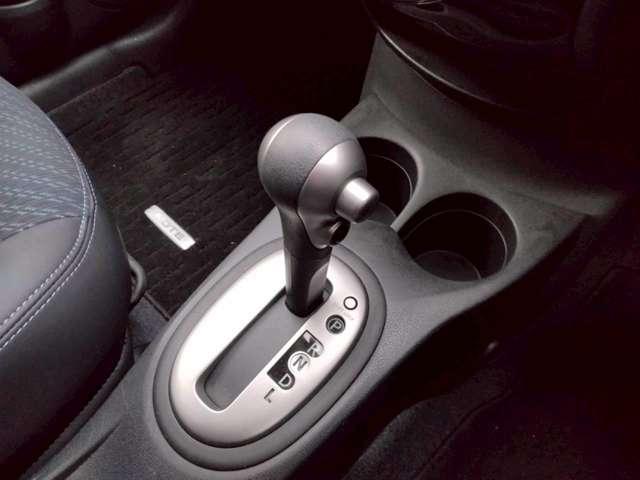 ノート メダリスト 限定 独自企画 特 別 価 格 販売 純正ナビMC312D-W フルセグ CD/DVD AM/FM Bluetooth 全周囲カメラ ETC オートエアコン アイドリングストップ プッシュスタート(8枚目)