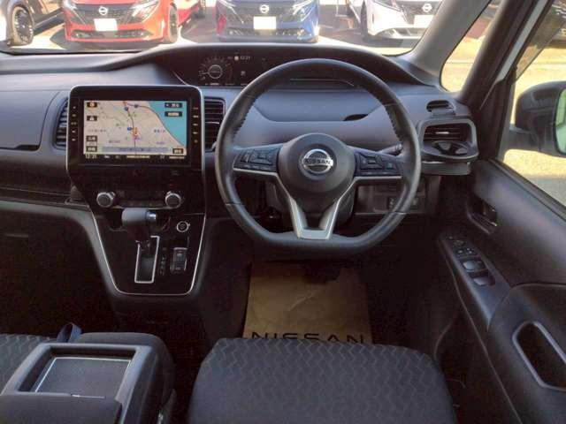 セレナ ハイウェイスターＶ　４ＷＤ　プロパイロット　純正１０インチナビ　アラウンドビューモニター　前後ドラレコ　ＥＴＣ　両側電動スライドドア（ハンズフリー機能付）　ＬＥＤヘッドライト＆フォグ　シートヒーター　オートホールド（4枚目）