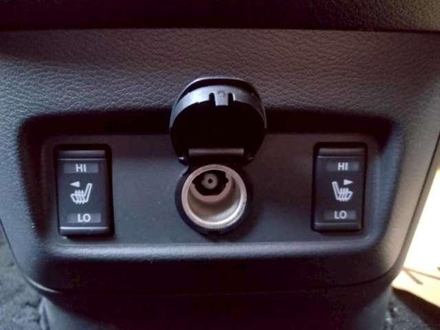 セレナ ハイウェイスターＶ　４ＷＤ　プロパイロット　純正１０インチナビ　アラウンドビューモニター　前後ドラレコ　ＥＴＣ　両側電動スライドドア（ハンズフリー機能付）　ＬＥＤヘッドライト＆フォグ　シートヒーター　オートホールド（10枚目）