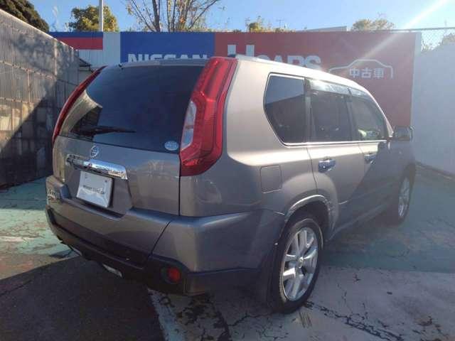 エクストレイル ２．０　２０Ｘｔｔ　４ＷＤ　オートクルーズ　前後シートヒーター　取説記録簿　運転席エアバック　ＡＵＴＯエアコン　ＰＳ　キーレスゴー　アルミホイル　ワンオーナー車　Ｗエアバック　切替４ＷＤ　バックビューモニター　ＰＷ　Ｓキー　ナビ＆ＴＶ　クルコン　メモリーナビ（2枚目）