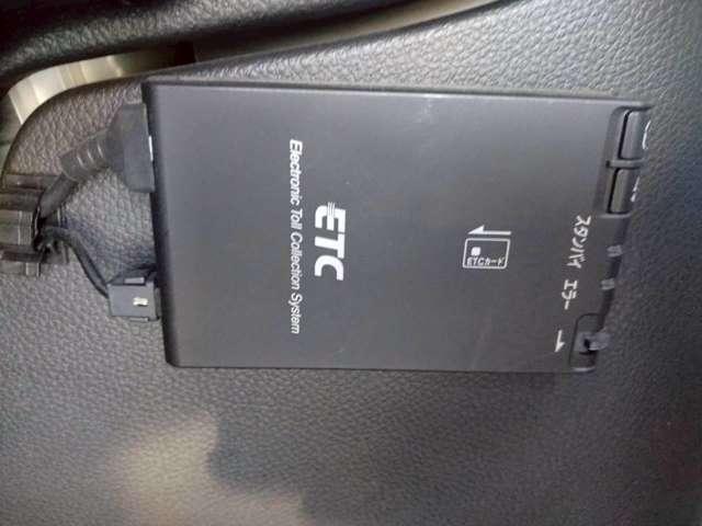 エクストレイル ２．０　２０Ｘｔｔ　４ＷＤ　オートクルーズ　前後シートヒーター　取説記録簿　運転席エアバック　ＡＵＴＯエアコン　ＰＳ　キーレスゴー　アルミホイル　ワンオーナー車　Ｗエアバック　切替４ＷＤ　バックビューモニター　ＰＷ　Ｓキー　ナビ＆ＴＶ　クルコン　メモリーナビ（11枚目）