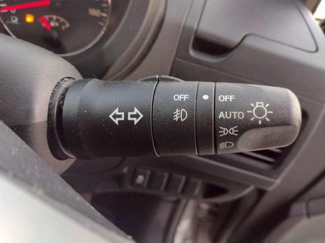 エクストレイル ２．０　２０Ｘｔｔ　４ＷＤ　オートクルーズ　前後シートヒーター　取説記録簿　運転席エアバック　ＡＵＴＯエアコン　ＰＳ　キーレスゴー　アルミホイル　ワンオーナー車　Ｗエアバック　切替４ＷＤ　バックビューモニター　ＰＷ　Ｓキー　ナビ＆ＴＶ　クルコン　メモリーナビ（13枚目）