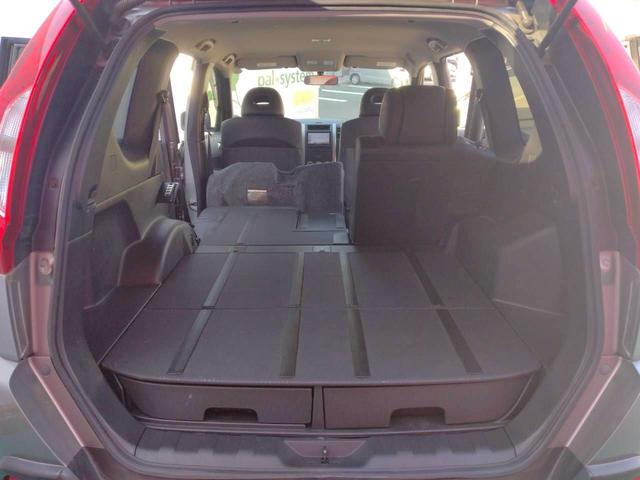 エクストレイル ２．０　２０Ｘｔｔ　４ＷＤ　オートクルーズ　前後シートヒーター　取説記録簿　運転席エアバック　ＡＵＴＯエアコン　ＰＳ　キーレスゴー　アルミホイル　ワンオーナー車　Ｗエアバック　切替４ＷＤ　バックビューモニター　ＰＷ　Ｓキー　ナビ＆ＴＶ　クルコン　メモリーナビ（42枚目）