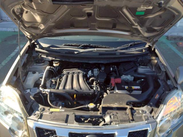 エクストレイル ２．０　２０Ｘｔｔ　４ＷＤ　オートクルーズ　前後シートヒーター　取説記録簿　運転席エアバック　ＡＵＴＯエアコン　ＰＳ　キーレスゴー　アルミホイル　ワンオーナー車　Ｗエアバック　切替４ＷＤ　バックビューモニター　ＰＷ　Ｓキー　ナビ＆ＴＶ　クルコン　メモリーナビ（61枚目）