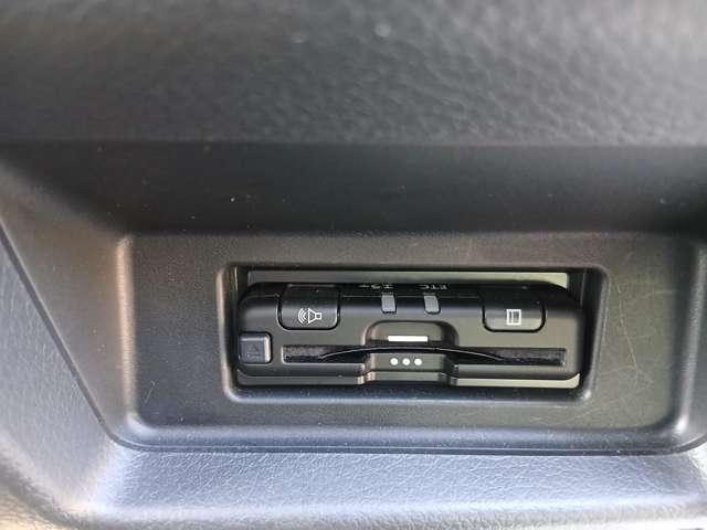 キャラバン ２．０　ＡＵＴＥＣＨ　ロングボディ　当社試乗使用車販売／全周囲カメラ／純正ナビ　助手席エアバック　全周囲カメラ　インテリキー　禁煙　ＥＴＣ　ＬＥＤヘッド　ワンオーナー　オートエアコン　メモリナビ　レーンキープアシスト　衝突軽減ブレーキ（11枚目）