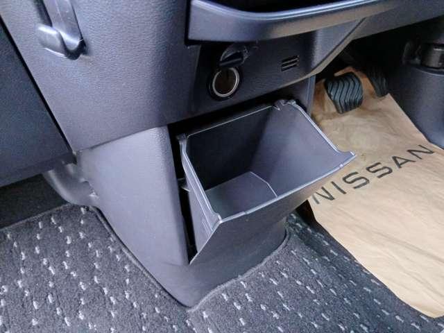 ルークス ６６０　ハイウェイスターＸ　初売り－限－定－特－価－車－／純正９インチナビ／　アイスト　衝突被害軽減ブレ－キ　マルチビューカメラ　車線逸脱警報装置　ＥＴＣ　ＬＥＤ　スマートキー　パワーウィンドウ　ワンオーナー　カーテンエアバック　ドライブレコーダー　ナビＴＶ　バックカメラ（16枚目）