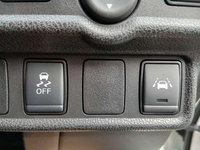 ノート １．２　ｅ－ＰＯＷＥＲ　ＡＵＴＥＣＨ　前後ドラレコ／全周囲カメラ／純正ナビ／ＬＥＤヘ　衝突軽減　１オーナー　レーンアシスト　ドラレコ　パワーステアリング　記録簿　ＬＥＤヘッドライト　エアバッグ　バックカメラ　スマートキー　ＥＴＣ　ナビＴＶ　デュアルエアバッグ　アルミ　ＡＢＳ　ワンセグ（10枚目）