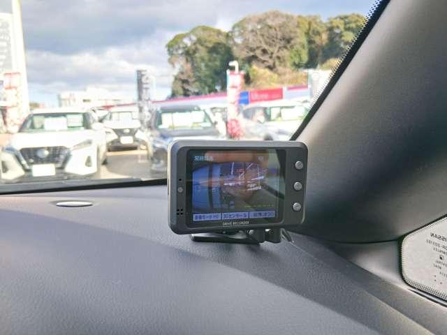 ノート １．２　ｅ－ＰＯＷＥＲ　ＡＵＴＥＣＨ　前後ドラレコ／全周囲カメラ／純正ナビ／ＬＥＤヘ　衝突軽減　１オーナー　レーンアシスト　ドラレコ　パワーステアリング　記録簿　ＬＥＤヘッドライト　エアバッグ　バックカメラ　スマートキー　ＥＴＣ　ナビＴＶ　デュアルエアバッグ　アルミ　ＡＢＳ　ワンセグ（15枚目）