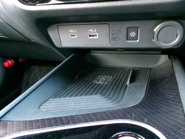 オーラ １．２　ＮＩＳＭＯ　メモリーナビ　プロパイ　アラウンドビュー　カーテンエアバッグ　エマブレ　インテリキー　ＥＴＣ　車線逸脱警報　ワンセグ　キーフリーシステム　ダブルエアバック　アルミホイール　運転席エアバッグ　メモリーナビ　アイドリングストップ　ナビＴＶ　ＡＢＳ（15枚目）
