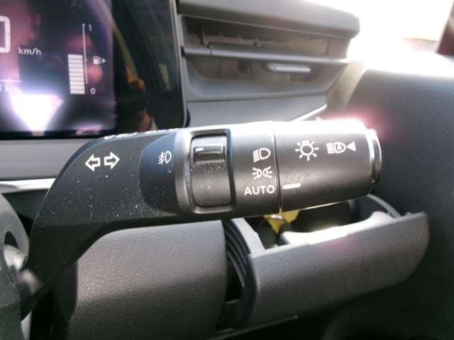 ノート 1.2 X メモリーナビ フルセグ バックモニター リアカメラ 衝突被害軽減ブレ-キ ETC付 LEDヘッドライト レーンアシスト インテリジェントキー ワンオーナー ドラレコ アイドリングストップ 整備記録簿 盗難防止システム ワンセグTV TVナビ(14枚目)