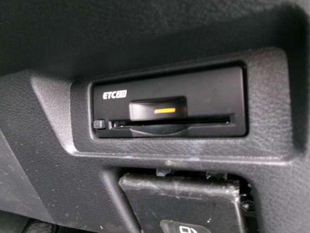 オーラ 1.2 G プロパイロット コネクトナビ フルセグ 自動(被害軽減)ブレーキ LED LKA サイドカメラ ETC カーテンエアバッグ イモビライザー アルミホイール インテリジェントキー パワーウィンドウ ワンオーナー フルオートエアコン ナビTV(5枚目)