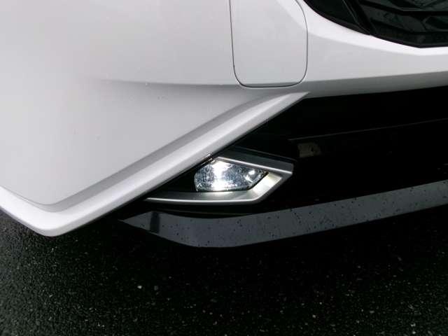 オーラ 1.2 G プロパイロット コネクトナビ フルセグ 自動(被害軽減)ブレーキ LED LKA サイドカメラ ETC カーテンエアバッグ イモビライザー アルミホイール インテリジェントキー パワーウィンドウ ワンオーナー フルオートエアコン ナビTV(14枚目)